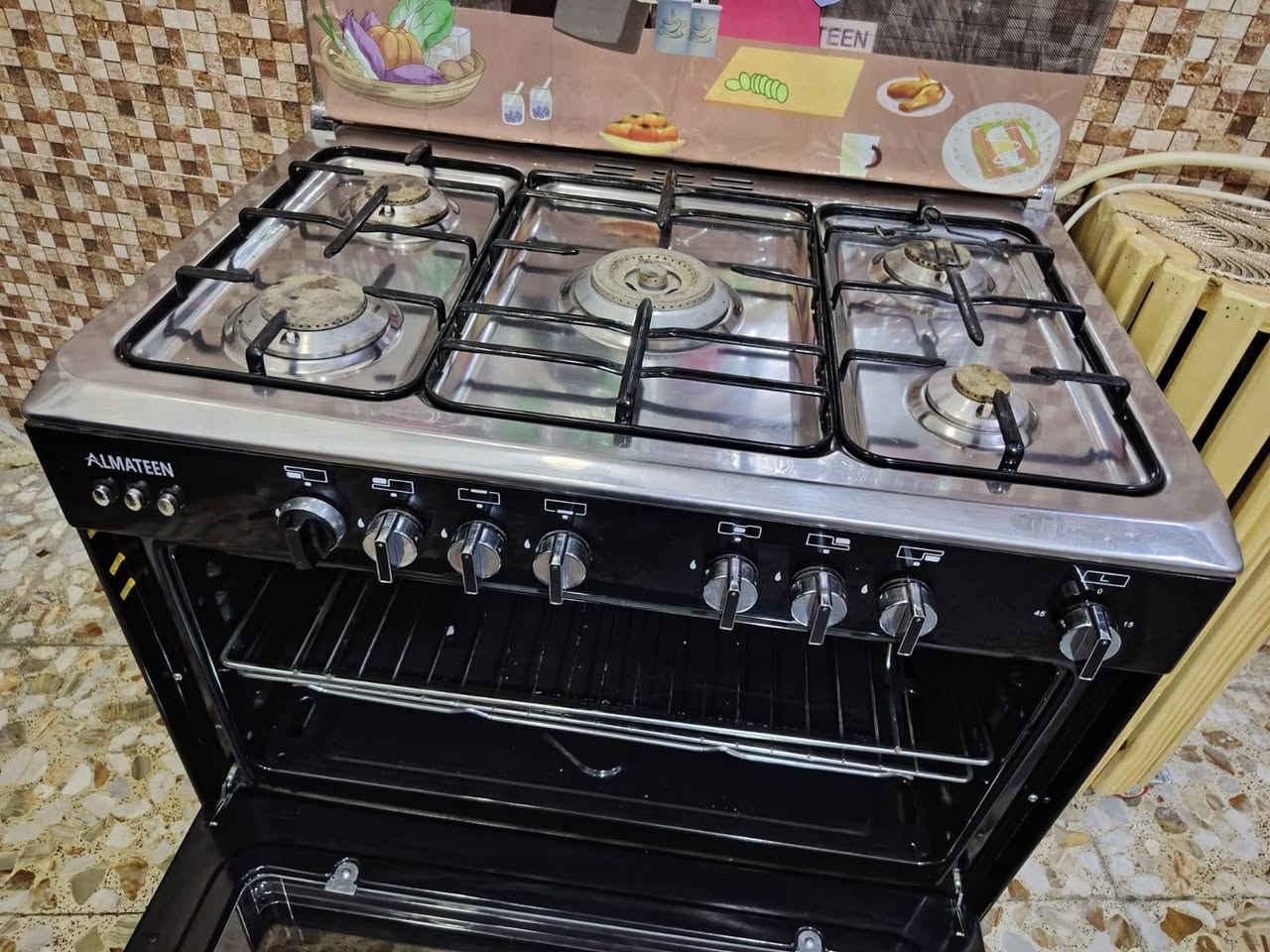 طباخ متين مصري للبيع سعره 400وبي مجال قليل العنوان المسيب ***********
