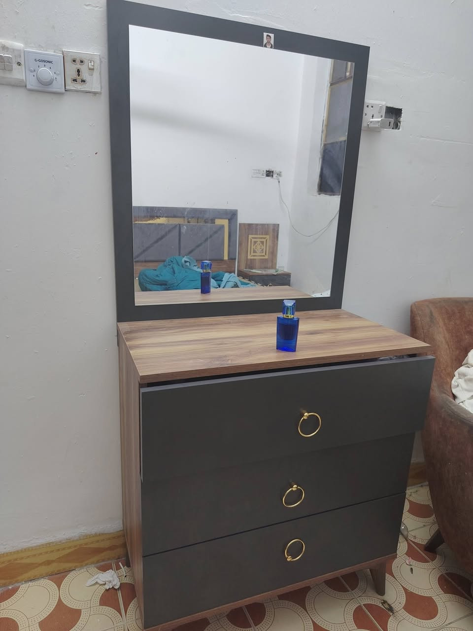 غرفه نوم جديده ستخدام شهر واحد جديده جديده العنوان بغداد الحريه تجي تفتح وتاخذ
متواجد خاص ورقم ***********

