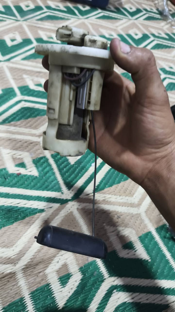سلام عليكم عبوه فيت بم فورزه 0/8 ربه تفصيخ وتانكي بانزين بعده لوكك جديد مال رمبه وخوذه إليه رمبه الغراض  مال حاويه مكاني مدينه الصدر 🤠***********
