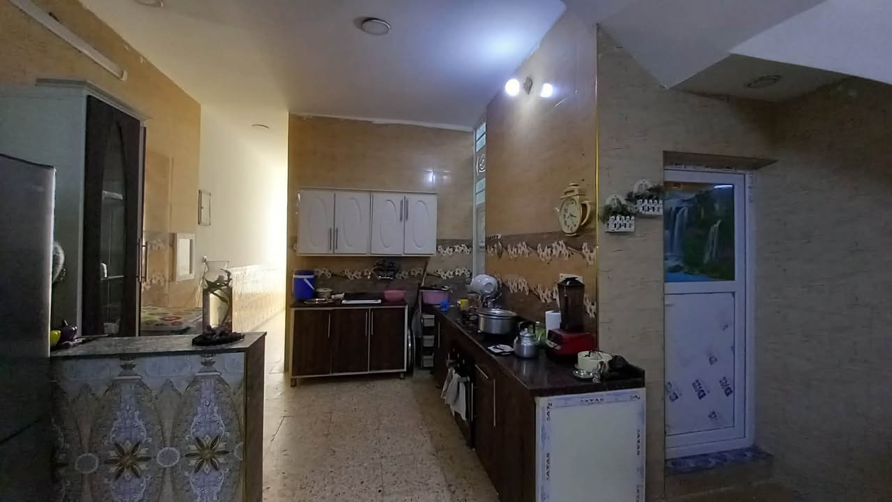 بيت للبيع في رئاسة العبيدي شارع ام البنين زراعي 100 مساحته *********** السعر112
