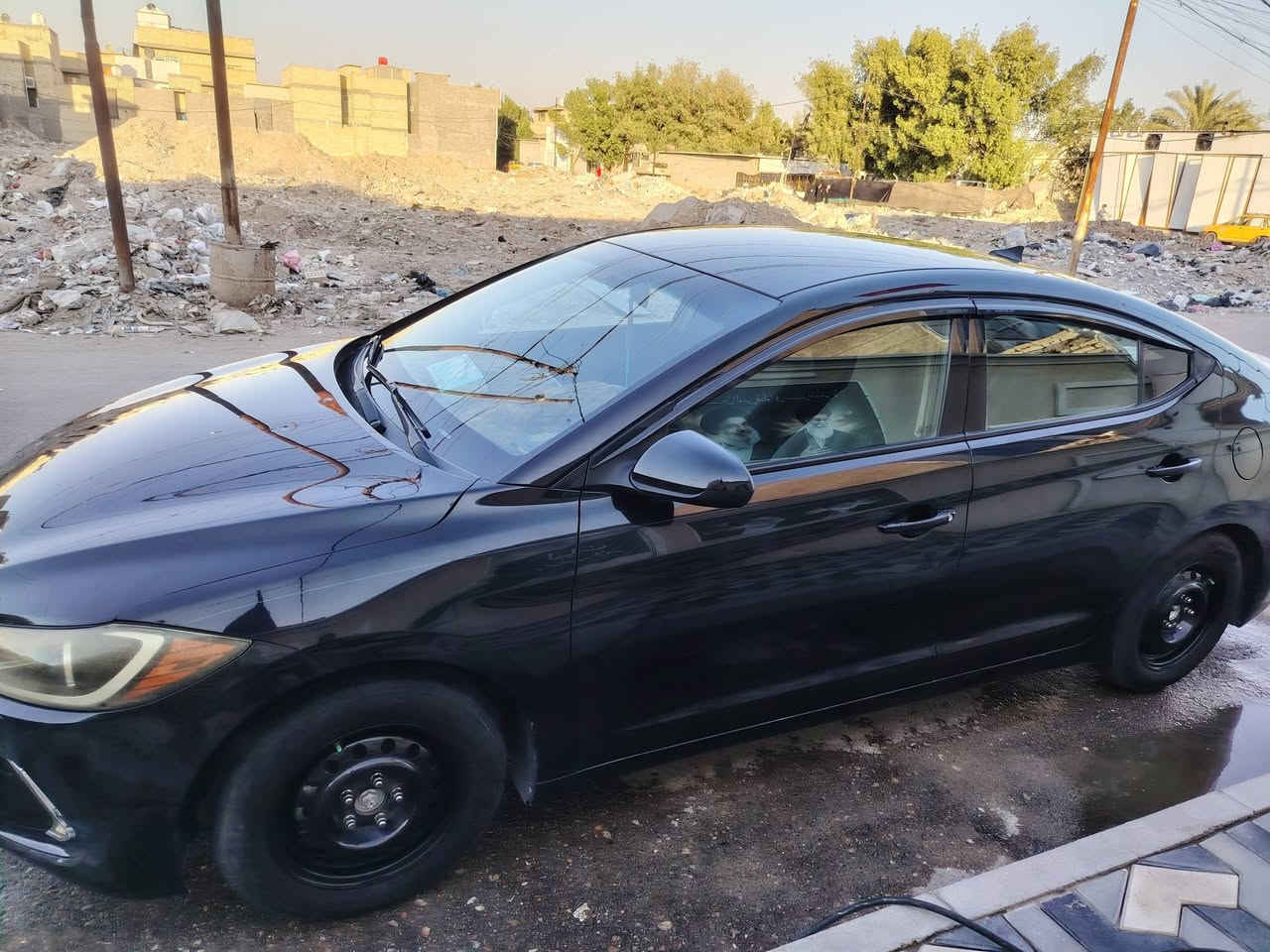 النترا موديل ٢٠١٧ گير عادي السيارة وارد امريكي كلين تايتل بيهه فقط طخة باب السائق وطخة بالجهة الثانية باب الخلفي السيارة شغالة كلهه بيهه التبريد عاطل مكان السيارة بغداد الحرية السعر ٩٠ ورقة للاستفسار الاتصال على الرقم ***********
