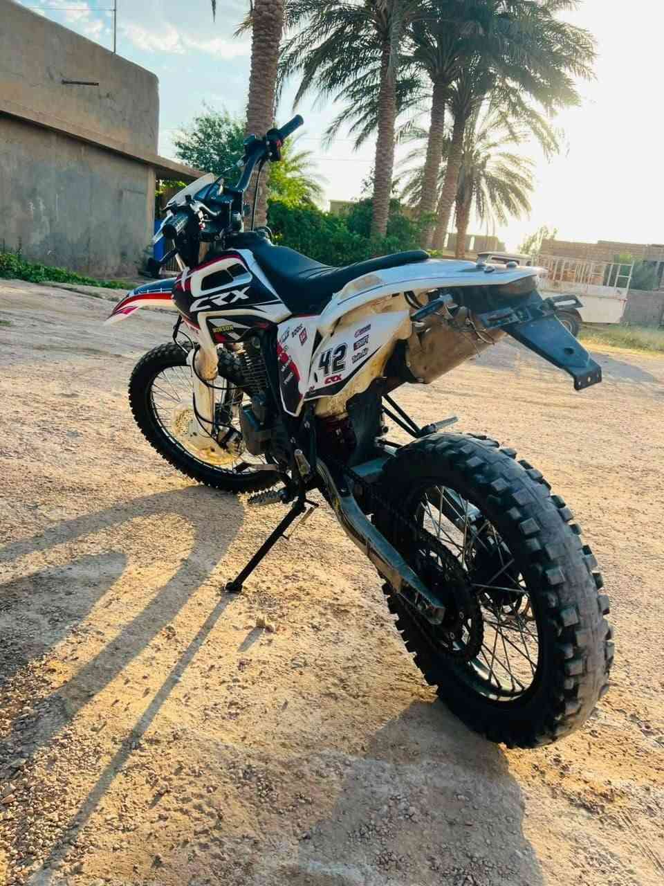 السلام عليكم
قفاز CRX300cc
للبيع او مرواس 
***********
