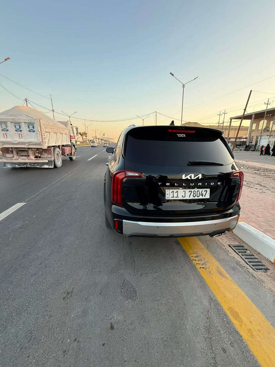 كيا تلورايد مديل 23 سته سلندر 3600 فئة E مراوس بيع
رقم بغداد حره بأسمي
ضررها جاملغ وشبر بالبنيد 
ماشية 37 كيلو
شاشة كبيرة متصل
كامرة خلفيه 
حساسات خلفية 
تحكم أستيرن 
بصمة تشغيل 
بصمة أبواب
تشغيل عن بعد 
نظام ترحيبي عند الأقتراب 
رادار أمامي للوقوف الذاتي
رادار خلفي للوقوف الذاتي 
رادارات جوانب
تحديد المسار للقيادة الذاتية 
كشنات جلد
كشن الساعة كهربائي 
كشنات الخلفية منفصل
تدفئة كشنات
سبعه راكب
ثلاث قطع تبريد مركزي
ماوس تحكم بنظام القيادة 
لأيتم زنون 
لد نهاري
كشافات زنون بلادي 
ويل كب بلادي
شاحن جوال لاسلكي
أطفاء ذاتي
هند أبريك بصمة
***********
