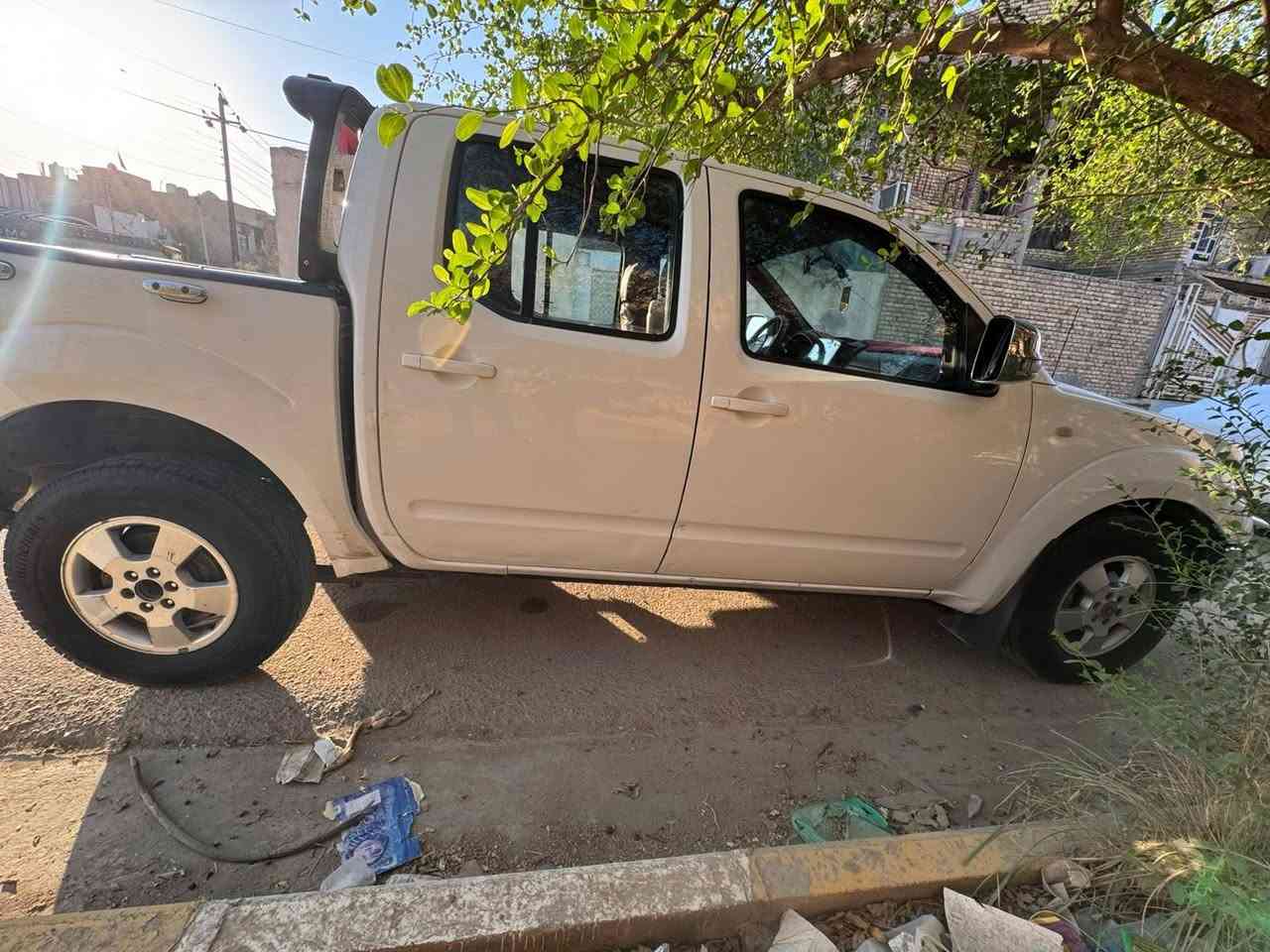 بيكب نيفارا  موديل 2008  مكفوله من الضربه  والصبغ رقم انكليزي مداور ثاني يوم مصفره ضربيه وغرامات 
كير ومحرك 3000 مكفولات 
حداديه جديده
تبريد شغال 
كهربائيات كلها تشتغل 
دواخل نضيفه كلش
طخم تاير جديد
ترايك وين ماتريد 
السعر  68 وبيه مجال 
مكان السياره الناصريه المركز
للاستفسار  ***********
