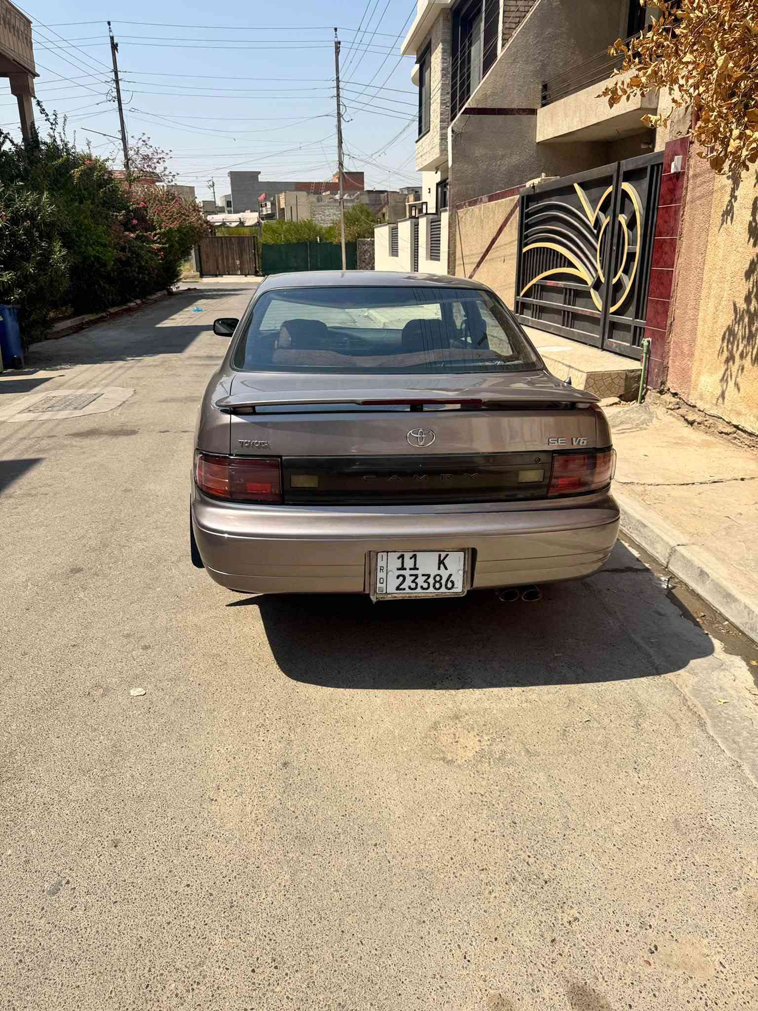 لسلام عليكم 
للبيع كامري ٩٤ 
مصبوغه عام لان جارده 
محرك ٦ سلندر 
رقم بغداد جديد 
بيها نواقص بسيطه تنزل من سعرها 
السعر ٤٨ ورقه 
مكانها بغداد
***********
