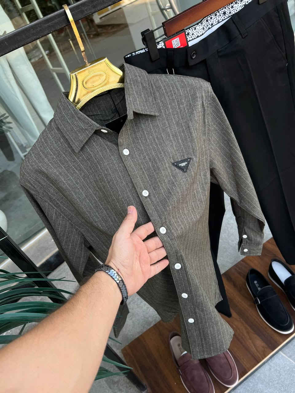 جديد🌾🍁
قميص خامه موهير من ماركة بنزو 💯
قياسات S_M-L-xl-xxl-
بنطرون ريكلر 30-31-32-33-34-36-38

حذاء 40-41-42-43-44-45

العنوان ديالى بعقوبه رگة حجي سهيل
#قميص_بنزو #بنزو #قمصان #قميص #قميص_رجالي

#جنز #ازياء #رجالي #شتائي #العراق #احذيه #الكسندر #جنط_ماركات_ديور_شانيل_نظارات_عدسات_عطور_جناط_كويت_سعوديه_البحرين_قطر_عمان_للتواصل
