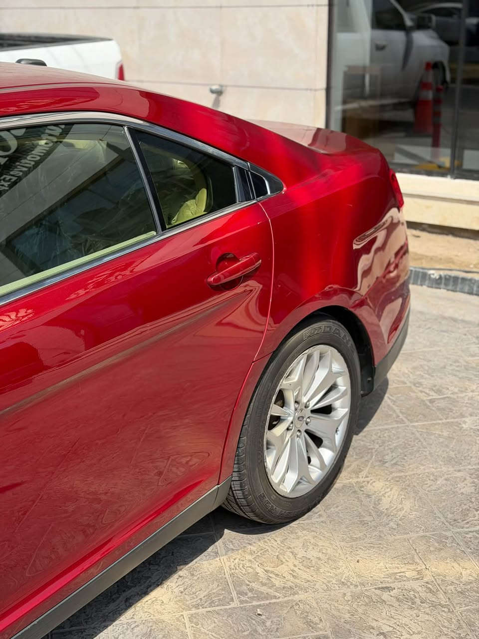 السلام عليكم
فورد تورس 2014 للبيع
LIMITED
ماشية 120 ميل تقريباً
⚙️ مكينة 3.5L
⛽ بانزين + السيارة عليها منظومة غاز ايطالية 
الصدر مابي نقص نضافة ٩٠٪؜
حادثها جاملغ خلفي صبغ فقط

المواصفات:
• جلد
• بصمة تشغيل
• دخول ذكي
• دخول عن طريق الرمز
• كاميرا خلفية + حساسات
• مثبت سرعة
• ومواصفات هوايه بعد

المكينة والكير كفالة
تخم تايرات جديد بالكامل
منظومة تبريد جديدة وتبريد ثلج

السيارة نظيفة ومستخدمة استخدام شخصي، وجاهزة للاستخدام وما تحتاج صرف/ والصور هاي اليوم لا قديمة ولا شي يعني هذا وضعها الحالي
السعر 112 وبيها مجال حك الجية 

متواجد واتساب ورصيد 
***********

