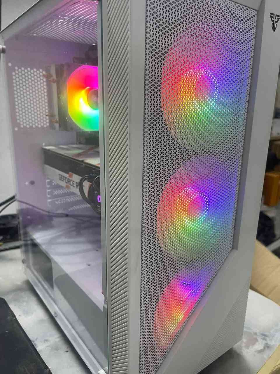 هلا شباب تجميعة للبيع
R5 5500
B450 American MEGATRENDS
Rtx 3060 12G i game Colorful 3 fan 
Ram 16G 3200H Lenovo 
M2 500G reletech 
Power 550w mass
ic 200 pro rgb
التجميعة شغالة ومابيها اي مشكلة 
البيع ع الفحص والضمان
السعر 950 الف 
بغداد حي اور شراي تعال خاص او اتصل ***********
