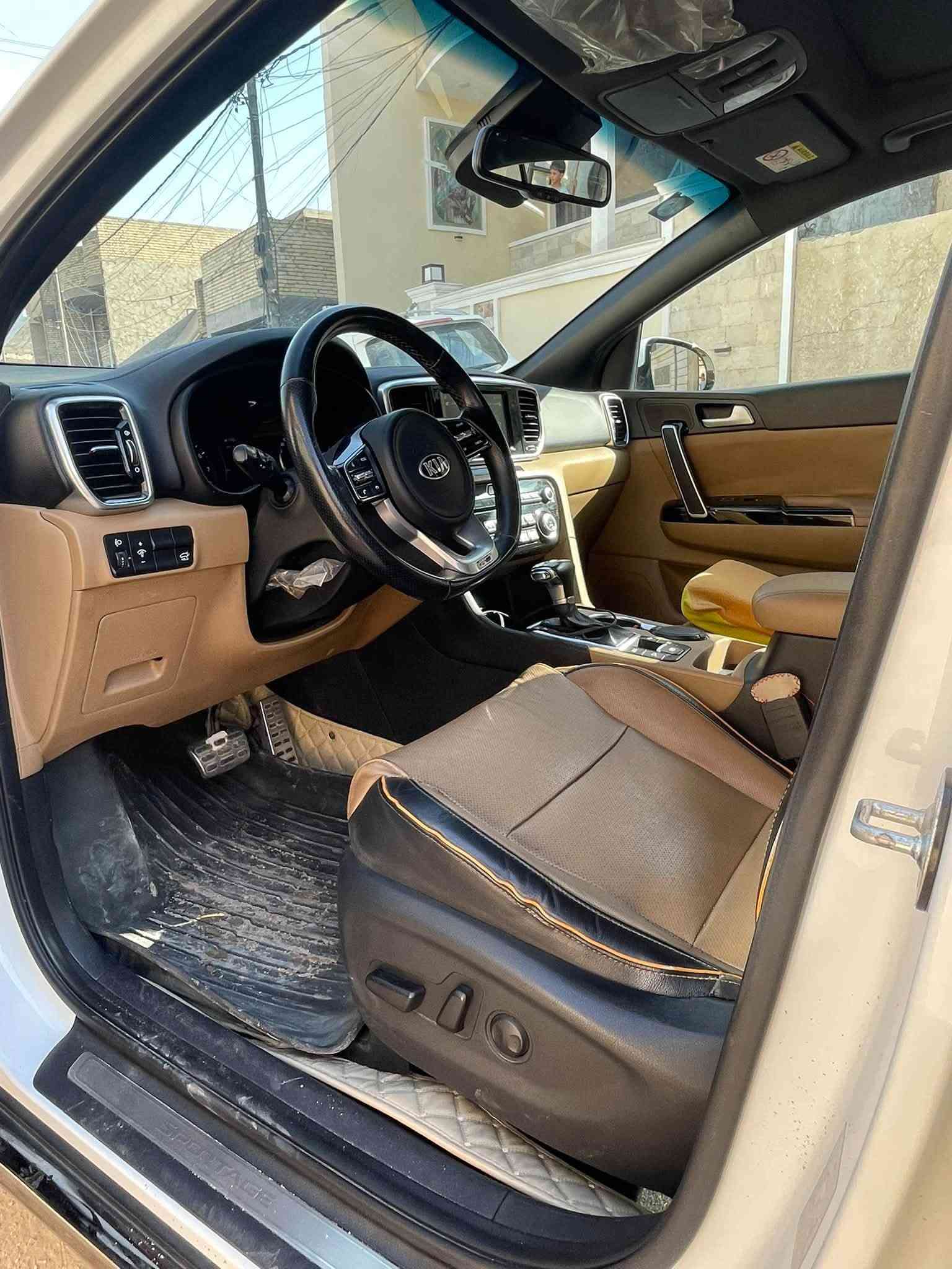 كيا سبورتج 2020 خليجي للبيع
فول للاخير فئة الجيتي لاين

حساسات امامية وخلفية

حساس مطر وضوء☔️🌧️

اشاير بالمري وشفط

ويل 19 المرغوب

بصمة دخول ذكي

تشغيل عن بعد 

كشنات السايق والراكب جلد وكهرباء

صندوق كهرباء⚡️

السبير جديد ولا نازل

داخل السيارة بيانو بلاك 

ستيرن الرياضي وفول تحكمات 

مثبت سرعة 🚝

نظام الايكو والنورمل والسبورت

مانع منحذرات

اوتو هولد

هندبريك كهرباء ⚡️

الاضاءه الداخلية بالكامل ليد✨

شاشة كبيرة يوجد فيها ابل كاربلي واندرويد اوتو

قطعتين تبريد🪭

شحن لاسلكي

حاملات اكواب☕️

بنوراما على مدار السيارة 

نظام ABS

فول نظام ايرباكات

بصمتين مال الشركة والاحتياطي موجود

فول تحكات بالبصمة مال السيارة

تخم تاير جديد

الرقم بغداد الجديد وسنوية جديدة انتهاء صلاحيته 2031

تحويل ثاني يوم

السيارة كفالة محرك وكير وتبريد وبدون دواخل

ما عدا الدعامية مبدلة وصبغ بنيد وجزء بسيط من التكمة الي بجهة السايق وباردين بسيطات جدا 

السعر 190 وبيها مجال للشراء

الرقم ***********
