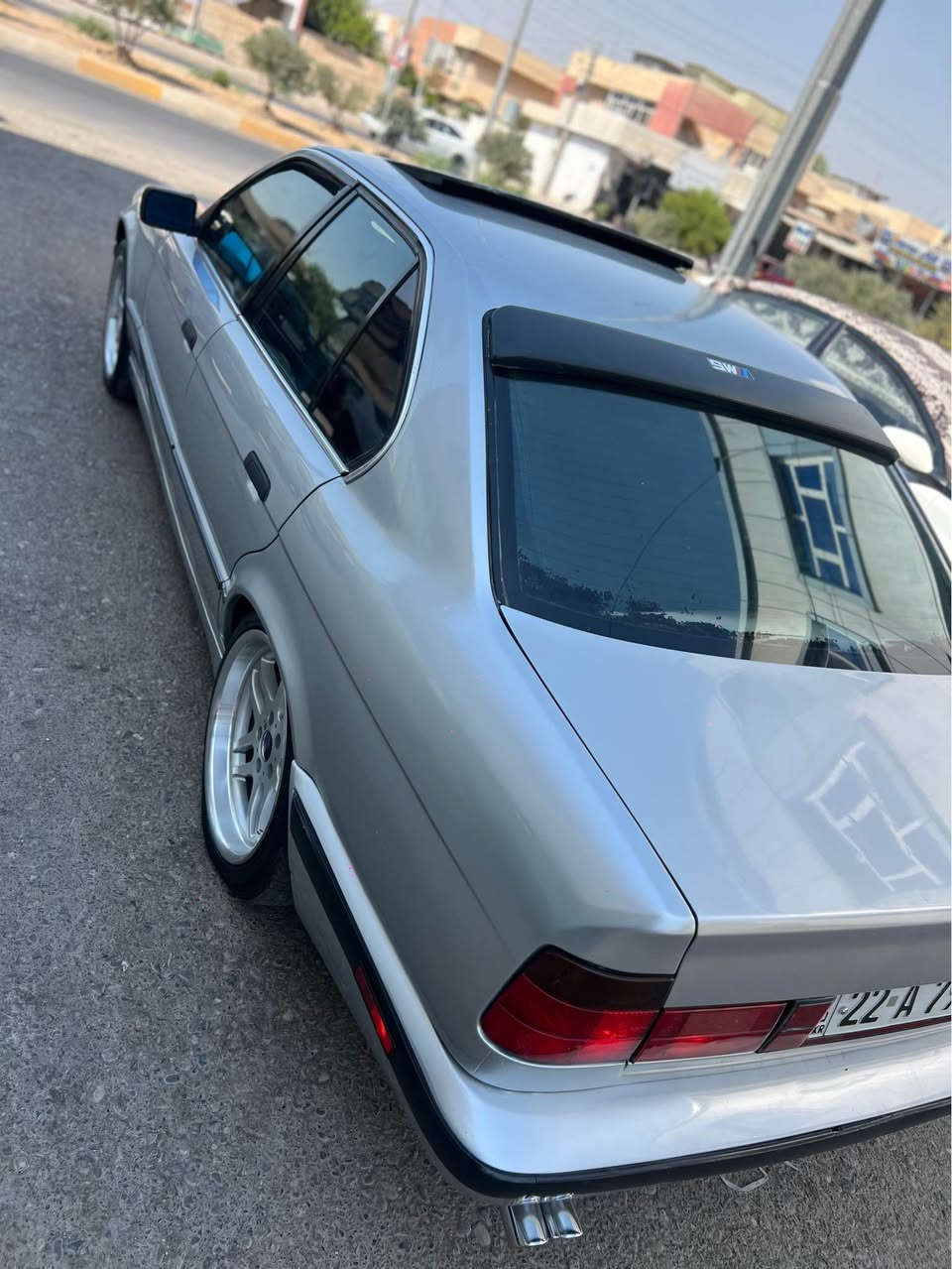 Bmw E34/1991بو فروشتن 
گيرومه كينه و ته بريد به شه رت 
ته بريد له سلورى به شه رت 
520 فول فولى گيرعاديه
سلايد جام كاره با ئاوينه كاره با
ناو غورفه ى جلدى ره ساسيه 
ره قه م سه نه وى نويه تا2030
جوارتايه و ويلىM 18لوكى له ژيره 
شوين هه ولير *********** أربيل, العراق
