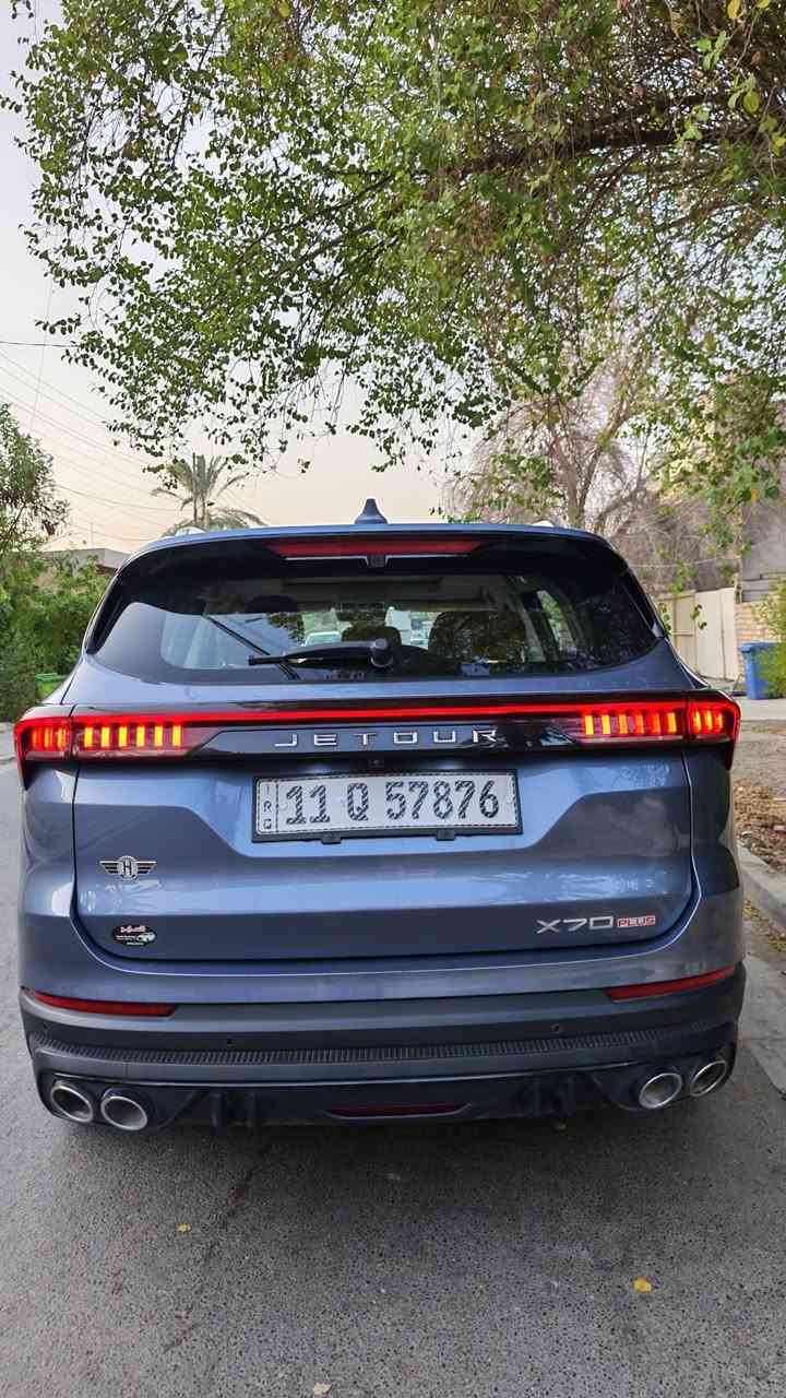 سلام عليكم 
للبيع JETOUR X70 PLUS
فول LUXURY1/1💥
موديل 2023 السياره بالضمان كل صيانته بالشركه 💢
ماشيه 46 الف قابل للزياده السياره مال بيت 
مكفوله كفاله عامه ماعدا طخه بسيطه بالدعاميه ومسويه
السياره نضيفه كلشي وكاله تايرات جديده 
صندوق كهرباء 💢
نقط عمياء 💢
كروز وانضمه مساعده قياده وتنبيه خروج عن المسار 
كراسي كهرباء تدفئه وتبريد بالكراسي 
سماعات لكجري 💢 صوت نقي 
تحكمات ستيرن كامل 💢
هاند بريك بصمه كير DCT دبل كلج 
كامرات 360° فرمله تلقائيه 
تحكم تبريد شاشه ومودات قياده 
لدات داخل السياره مع تحكم بالالوان 
وهواي مواصفات بعد 
السعر 157 وبيه مجال 
مكاني بغداد حي الخضراء 
***********
