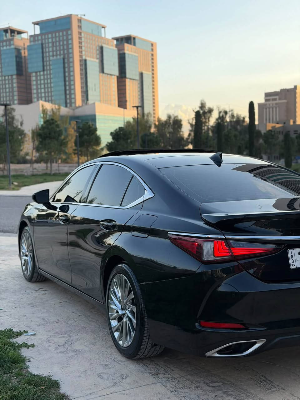 لكزس ES350 • ٢٠٢٣ • حادث جانبي