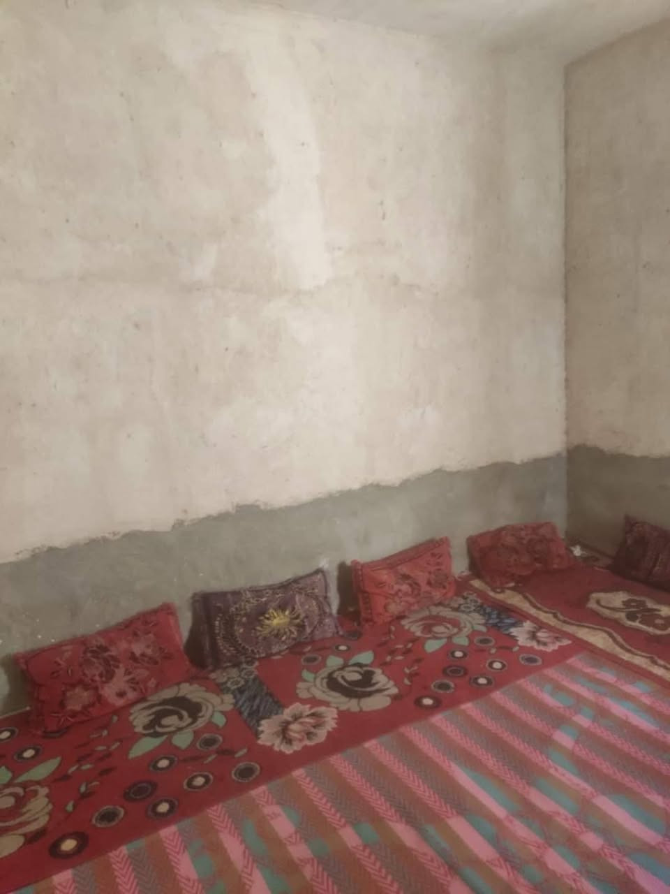 دار للبيع مساحه 300 بي غرفتين واستقبال هيكل طابو زراعي سند 25 حي رمضان ابو بصخير  السعر 25 وبي مجال  ) *********** ومسجل بالبلديه
