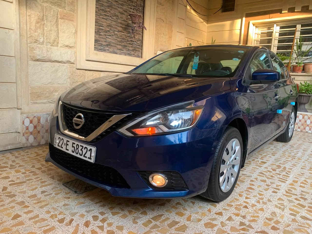 نيسان سنترا                       
NISSAN SENTRA 2017 امريكي 
مكينه 18
كير اوتوماتيك.
ماشية 97 
اربع جام كهرب.
اربع اطارات جديدة .
تحكم ستيرن جهتين.
تحديد سرعة .
نظام رياضي وعادي.
 نظام مانع انزلاق 
نظام ايكو  ECO.
بلوتوث Bluetooth .
ايرباك راجع سستم.
ارضيات وفرشة صندوق اصلي  ومختوم سنترا…
رقم اربيل الجديد والشرعي بالموصل .. السيارة جديدة بدون ملاحظات…ضررها طخة خفيفة من الامام وفقط بوند صبغ بدون معجون.. مكينة مامفتوحة وكير وتبريد وطخم وكهربائيات كلها مكفولة  … السيارة بلادية وجديدة .. السعر النهائي 98 للاستفسار ***********
