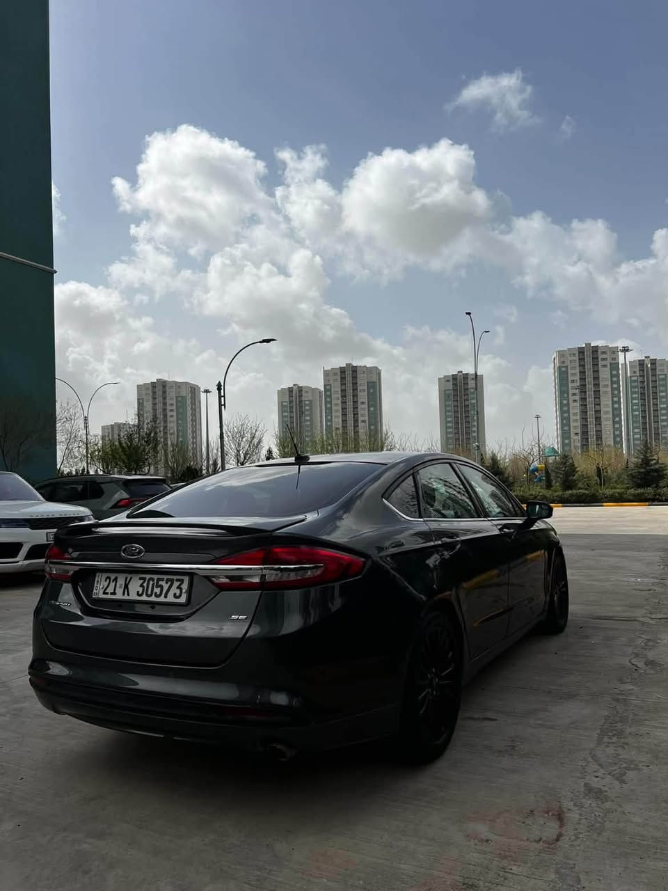 سه ياره كه  10  وه ره قه غرامه ي تيايه دواي مه عامه له بؤت ئه گيرمه وهنرخ:105مه عامه له‏
‏ford Fusion 2018مەکینە  2.5رەنگ نەوتی شتی نموونە و دانسقە 
‏‎فۆرد فیوشن  ( - تەحدید سورعە - سوکان ڤۆلیۆم - تراکشن ( دژە خلیسک) - کۆدی دەرگا - کوشن جلد و کوشن کارەبا و کوشن هیتەر و ئاوێنە هیتەر نیزامی تەبرید لەمس و سەکن و سایەق جیایە ) 
‏‎سەیارەکە دەمێکە لای خۆمانە و کامل سێرڤسە  دو پارچەی بۆیاخە
تایەی تازەیە  و پاتری تازە هەموو گیانی بە شەرت دینارێک مەسرەفی تیا نییە گێر و مەکینە و تەقە و ڕەقە هەموی بەشەرت
سه ياره كه 3 شاشه يه *********** سليماني

‎السيارة عليها غرامة 10 ورقات (1,000 دولار)، وسوف أخصمها لك بعد المعاملة.
‎السعر: 105 ورقة (10,500 دولار) مع مجال للمفاوضة.
‎ الموديل: فورد فيوشن 2018 (Ford Fusion 2018)
‎ المحرك: 2.5 لتراللون: كحلي / نفط
‎ رقم الهاتف: ***********
‎المواصفات (سيارة نظيفة وممتازة جداً):
‎ تثبيت سرعة (Cruse Control)تحكم دركسون / أزرار المقود
‎ نظام منع الانزلاق (Traction Control)
‎ كود فتح الأبوابمقاعد جلد مقاعد كهربائية
‎ تدفئة مقاعد وتدفئة للمرايا الجانبية
‎ نظام تكييف لمس مع تحكم منفصل للسائق والراكب
‎تفاصيل إضافي:
‎ السيارة عندنا منذ فترة طويلة ومعتنى بها بالكامل (سيرفس كامل).بها قطعتين صبغ (بويغ).
‎ إطارات جديدة وبطارية جديدة، وبشرط الفحص الكامل.لا تحتاج لأي مصاريف إضافية إطلاقاً.
‎ المحرك والقير والدعاميات والشاصي كلها بشرط الفحص.تحتوي على 3 شاشات.
‎للتواص
