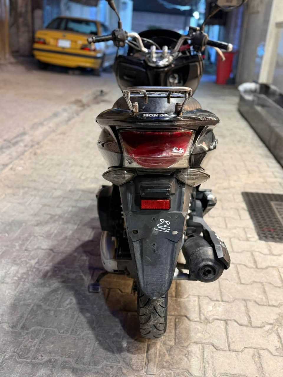 سلام عليكم....
دراجة (PSX)...(جيل الاول)  
🛵للبيع  ماشيه 6 الف حقيقي مامتعوبه
دراجة شلعه معدل كهربائيات كلهه شغاله 
دراجة جديده  بلادية
أي نقص مابيهة دراجه مكفوله كفاله عامه بشرط علفحص اذا برغي مفتوح ترجع دراجة مال جناي 
جيب فيتر وتعال افحص مستعجل على بيعتهه السعر مليون و200
العنوان بغداد  الكرخ  الاستفسار الاتصال على الرقم 📞***********
