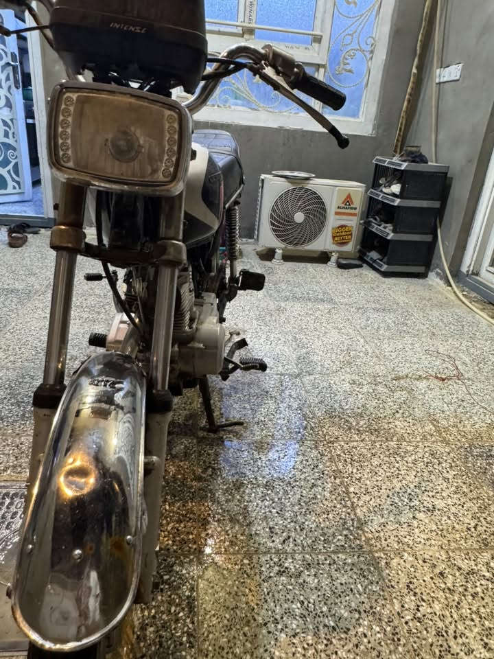 السلام عليكم 
دراجه للبيع كلك عوزها ترتيبات  تاير الكدام بنجر 
ب 275 
العنوان البراكيه شارع المطار القديم 
***********
