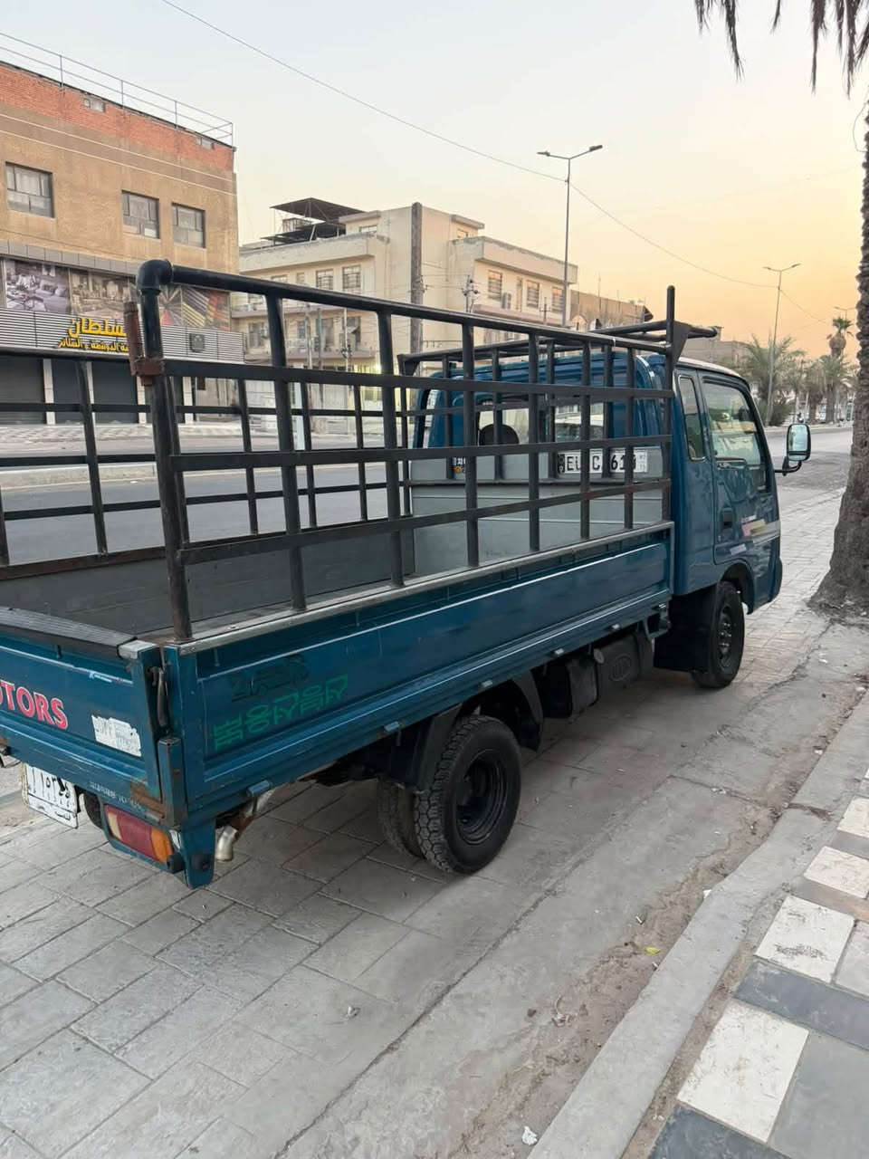 سلام عليكم سياره بنكو ام عيون موديل 2002 سياره بلاديه قطره صبغ مابيهه رقم قادسيه مشروع وطني تحويل ثاني يوم 
السعر 80ورقه 
الاستفسار الاتصال على الارقام ***********
***********
