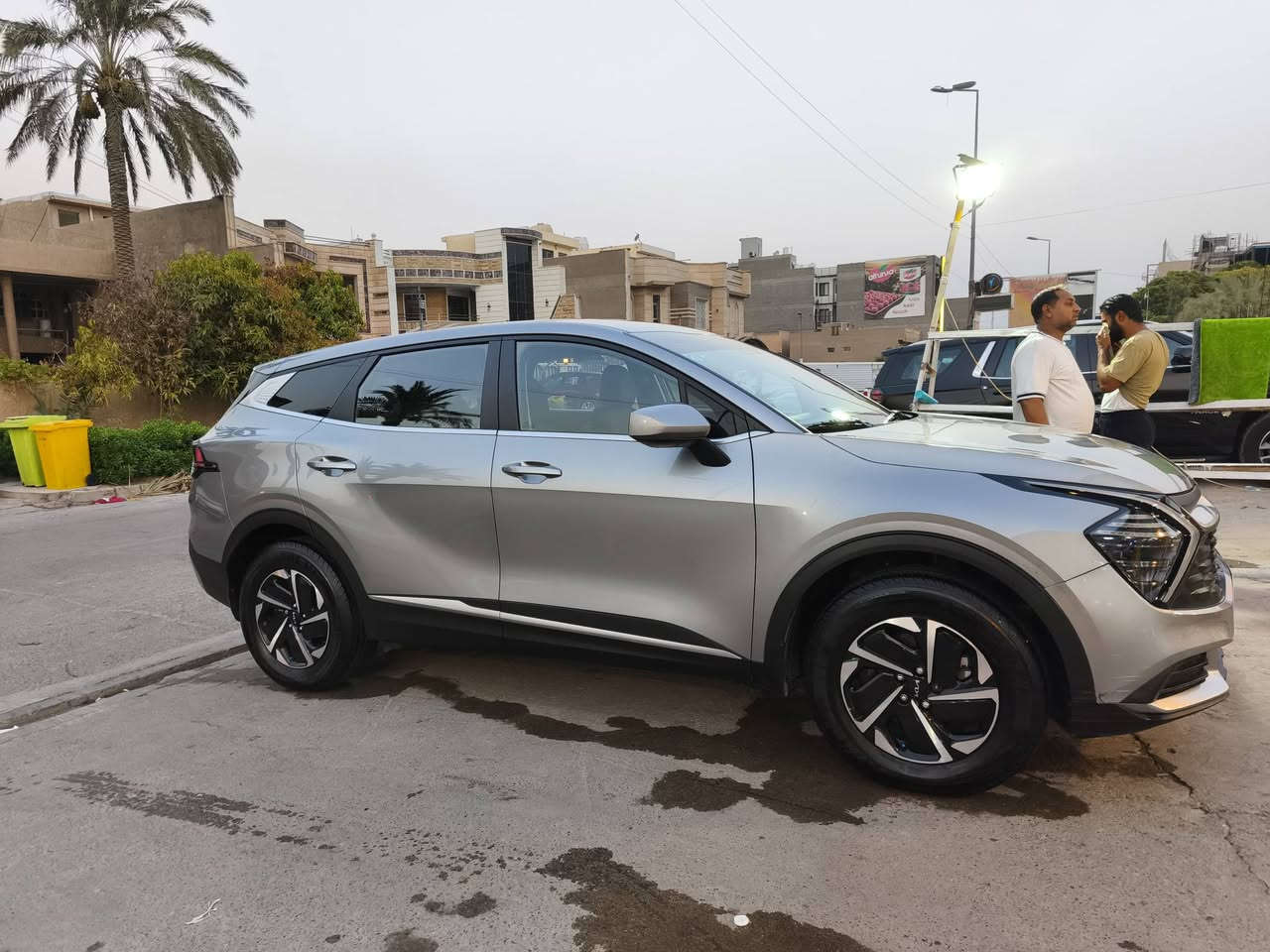 سبورتج 2023 هايبرد امريكي
محرك 1600 توربو 

مواصفات السيارة:
فور ويل 
انظمة قيادة
كشنات تدفئة
رادار امامي 
تحديد مسار 
اوتو هولد 
مثبت سرعة
اوامر صوتية 

السيارة ماشية 65 الف كيلو 
حادث السيارة موجود بلصور 
العنوان بغداد 

***********
