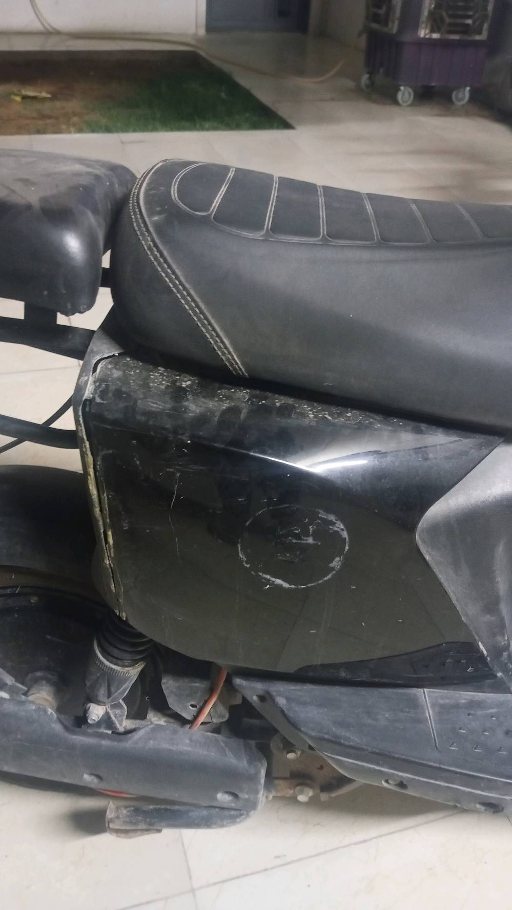 سلام عليكم دراجه شحن نوع ريان للبيع او مراوس ب 60
الدراجه بيه الباتريات 3 هابطه والبقية مابيها شي وهاي صورها مثل ما تشوفن السعر 275وبيه مجال المكان الدوره حي دجله الرقم (***********)