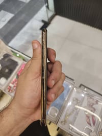 ايفون ١١ برو • ٢٥٦ • بطارية ٩٩٪