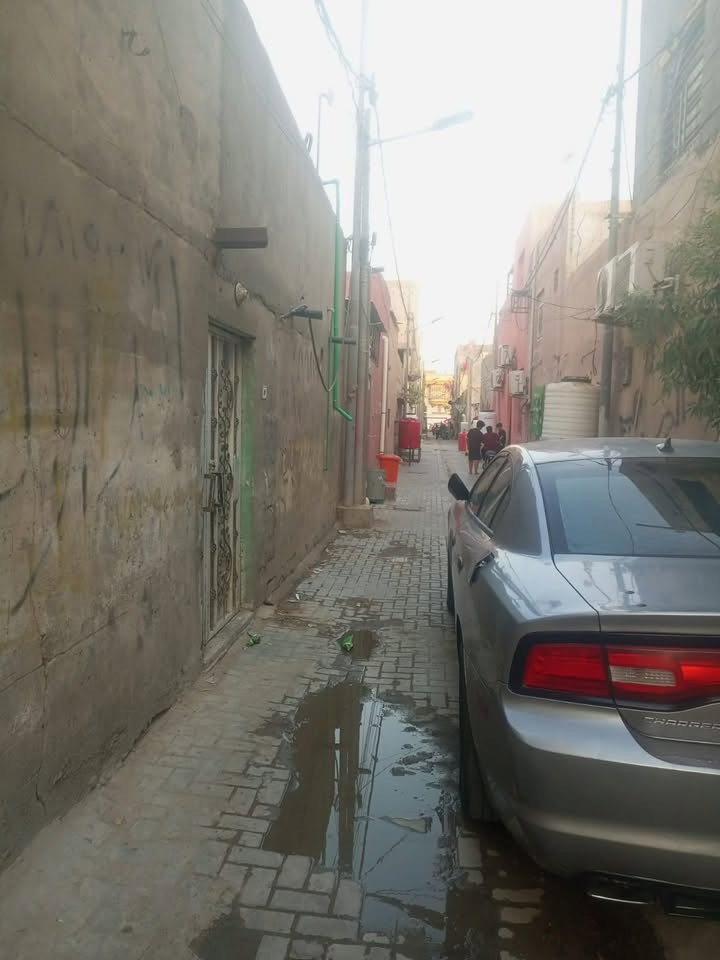 جارجر 2014  اصل.  متومه ارقام وسنويه على 2011 نفس اللون 
 ارقام وسنويه أصليات 

سياره جاهزه  مكينة 3600  / كير كصبه / تخم تاير / حداد / تبريد 

سياره ما ناقصه شي ترابك وين ما يعجبك 

مكان السياره بصره 
السعر (58) وبيها مجال 

***********
