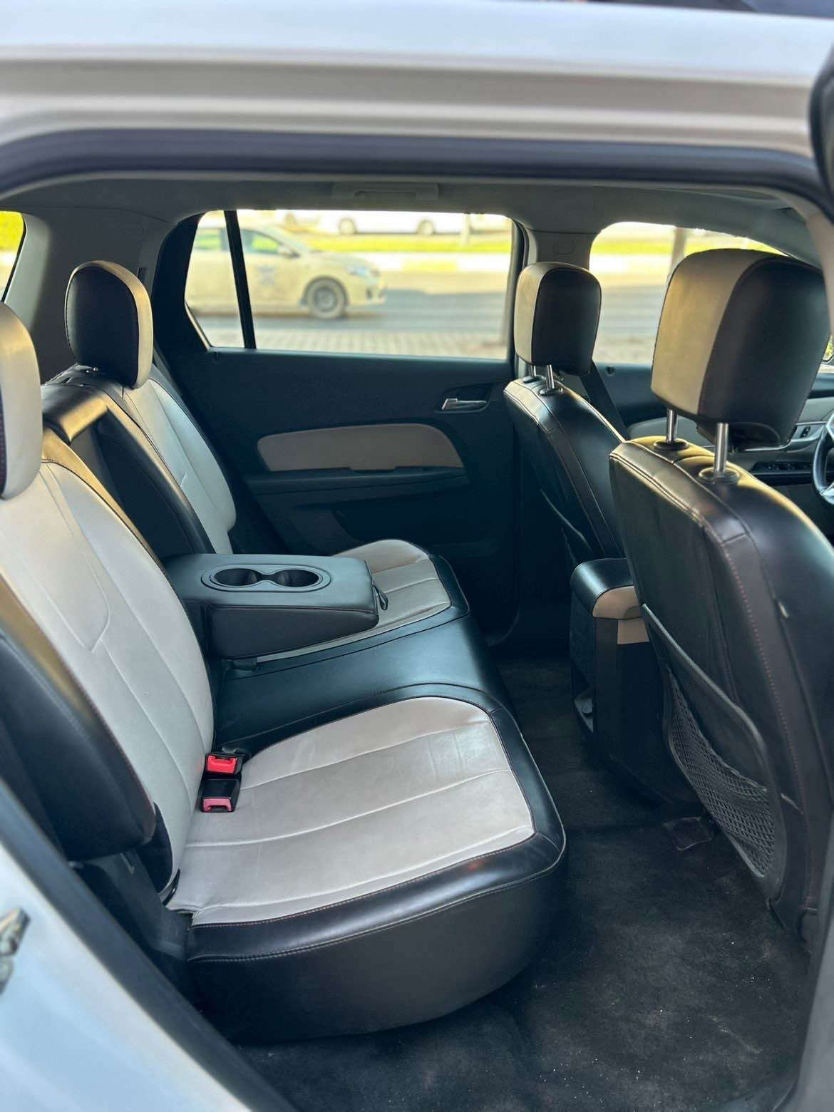 Gmc Terrain 2013 105$  
فول فول مواسەفاتی خلیجی بێ بۆیاخ 
نرخی ١٠٥$ و مەجالێکی کەم 
گۆڕینەوە ناکەم بەس فرۆشتن 
مواسەفاتەکانی( سڵاید - شەغال -ویل کرۆم - شاشە و کامێرا و تەحدید سرعە - دەبڵ گێڕ - سنوق جەگ و کارەبای ٤ تایەی لۆکی لەژێرە - ئاوێنە هیتەر - ناوزەرد و کوشن جلد و کارەبای و هیتەر - مکەبەرەی pioneer ) 
مەکینە ٦ بستۆن ١١٥ هەزار کم ڕۆیشتووە 
ڕەسمی سۆنەریم داناوە 
هەزەی نوێیەو سەنەوی تا ٢٠٣١ تازەیە بەناوی خۆمانەوەیە 
سلێمانی ناوشار 
*********** السليمانية, العراق
