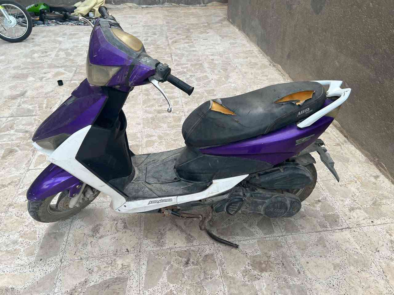 دراجة FS للبيع سعره 350 العنوان ابي الخصيب للتواصل ***********
