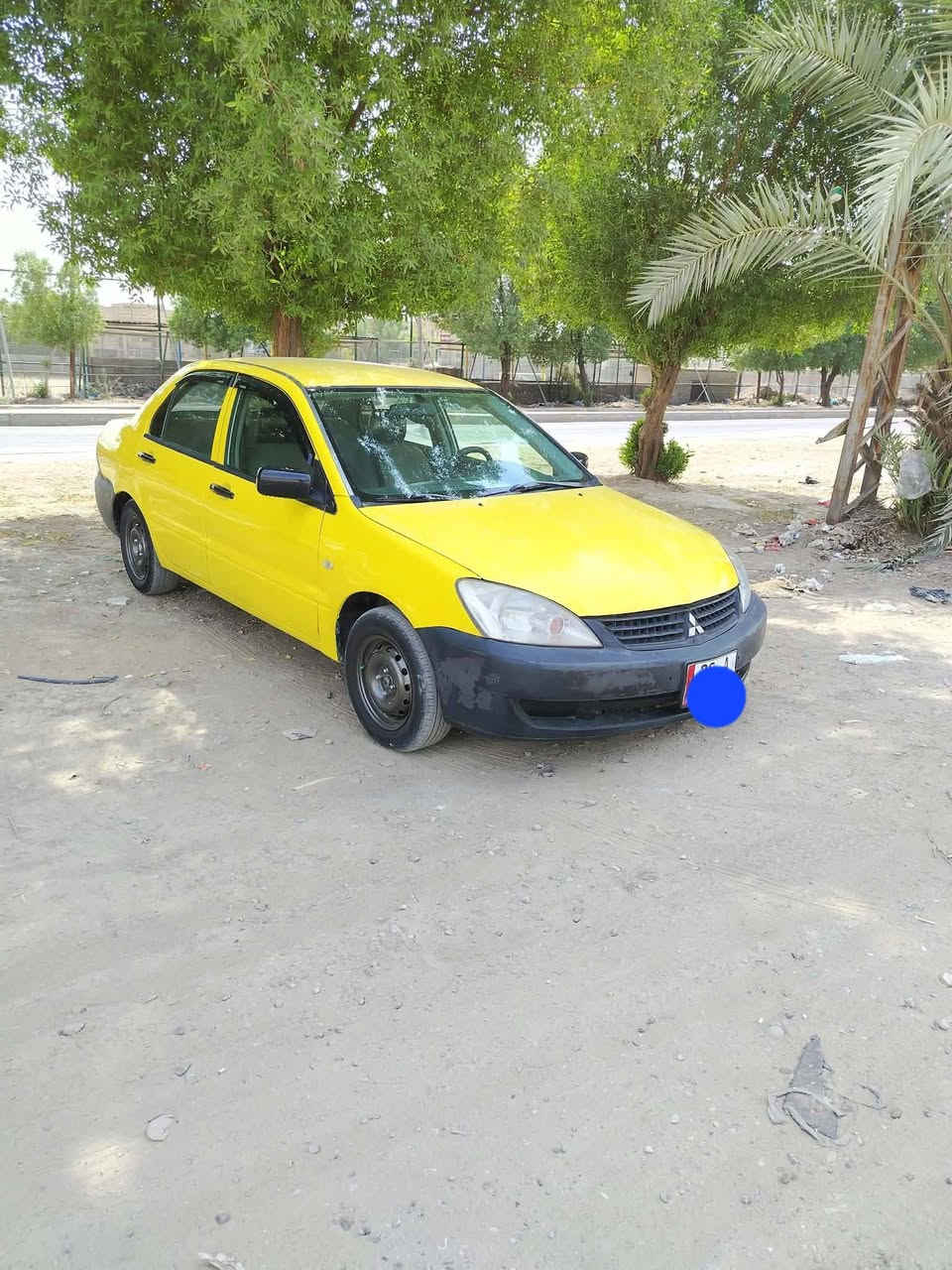 سلام عليكم اخوان لانسر شركه العامه اصلها ابيض ومصبوغه تكسي شركه محرك ٢٠٠٠بيها طخه خفيفه بل ليه لخلفيه ماواصله الحوض بس ليه ضهر صندوك ودعاميه ومكان الكيلون مصلحه وجاهزه محرك كير صدر تبريد تدفئة كفاله مصفره هيئه وغرامات سنويه جديده تحويل ثاني يوم  سياره كبل للشارع ماعوزها شي كير عادي سعرها ٥٥ وبيها مجال بسيط اي استفسار اتصل على الرقم ***********  مكان بغداد دوره
