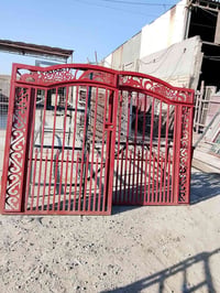 باب سياج عرض ٣ ارتفاع مترين و١٠ للليع العنوان بغداد المشتل منطقة الغضي...