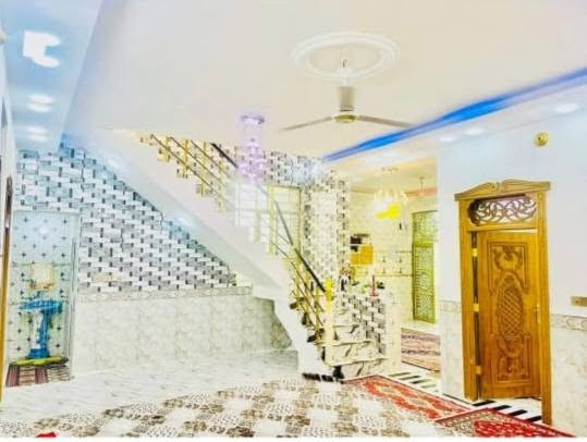 يالله بيت البيع المساحه 200متر حي النداء مجمع بيتي الثاني بلوك 71سند حر ثاني عرصه عن شارع 60مال سياج المزرعه شارع 12شغل جناي طابق واحد السعر مناسب خاص ***********
