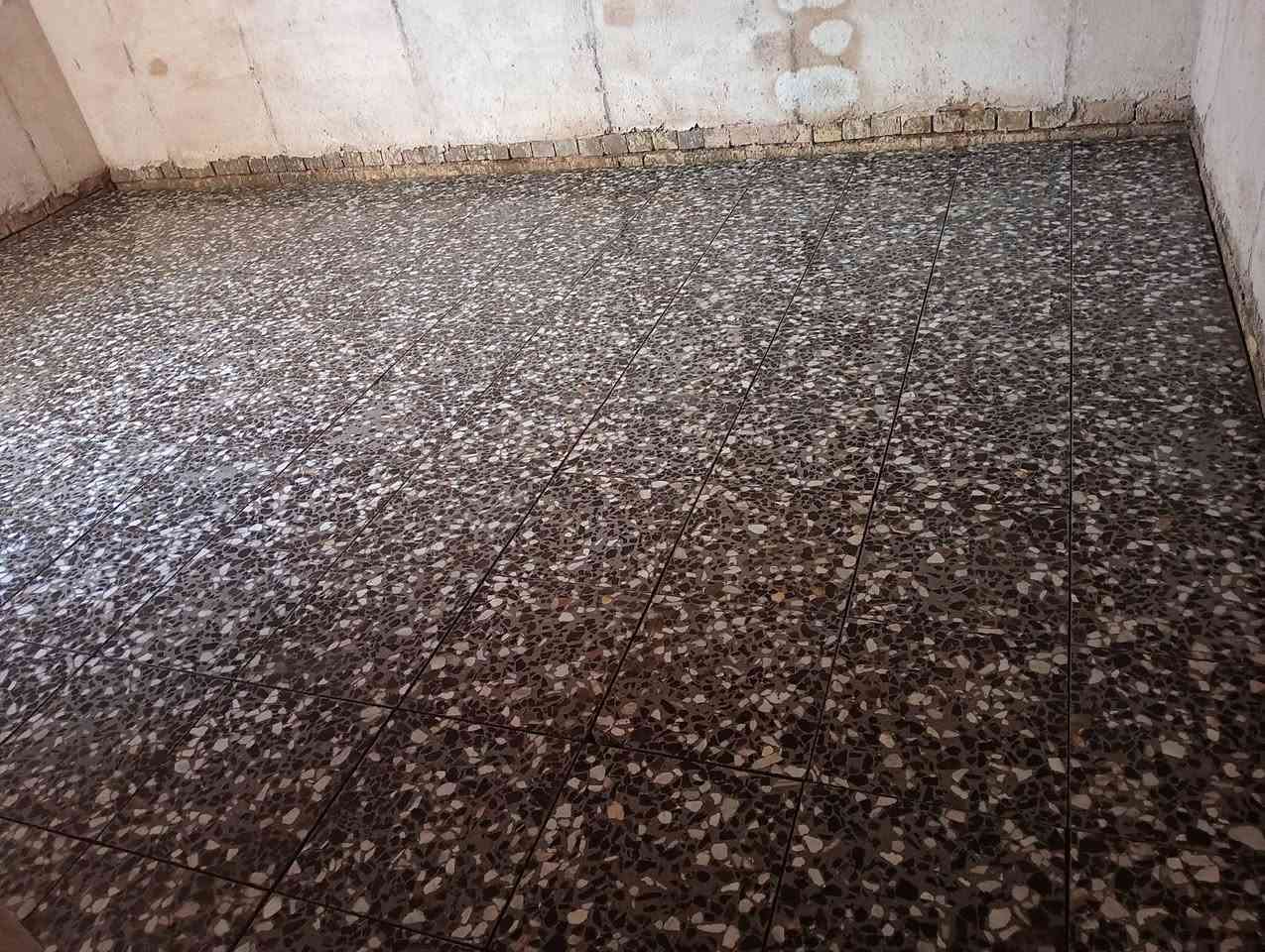 باسم الكريطي لكافة انواع السيراميك ولبورسلين ولكاشي ولبخ جص سمنت وطلس متفرغ حالياً 
الاتصال ***********
