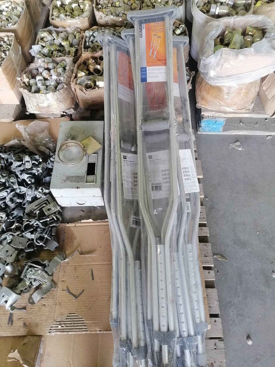 واحد قطر 30,000 دينار 
***********
