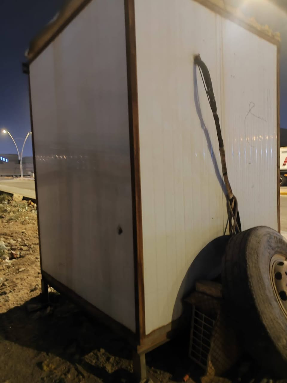 غراض اللبيع منظي منهن كرفان بيه سبلت مترين مترين
البصرة الزبير /***********/

نص مكتوب في الصور:
- Shot on AWESOME A70