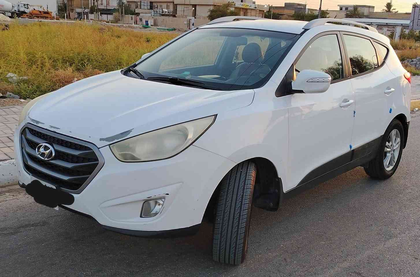 هيونداي توسان 2013 خليجي للبيع فقط
السعر 140 ورقة وبيها مجال
مكفولة من كلشي عدا بيهة مكانات بادي بيها جراد
ماشية 193 الف كيلومتر على ايدنا من 2013 لحد الان..... 
تخم تاير جديد... 
رقم واسط بأسمنا... مكانها بالكوت
للاستفسار الاتصال على الرقم فقط غير متواجد  على الفيس دائما
***********
