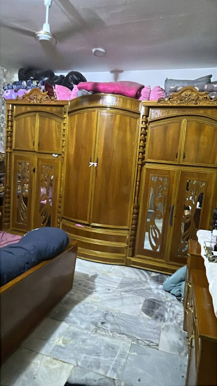 غرفه عراقيه زان تزكام النضافه ١٠٠/٩٠ بدون زاويه الاستفسار ٠٧٧٠٥٥٥٦٤٣ عمارة, ميسان

نص مكتوب في الصور:
- رزاق حي المعلمين اليوم، ٧:٥٨ م
- 9:20 4.5G 4G KB/S رزاق حي المعلمين اليوم، 7:58 م