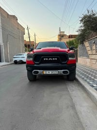Ram rebel 1500  باب طويل بدي قصير  محرك Hemi 5.7  ماشية 67 ميل 4x4 راد...