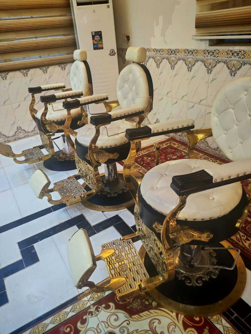 كراسي ملكي 3 شرح موجود بلفيديو مكان ذي قار قضاء الرفاعي وكم توصيل ***********
