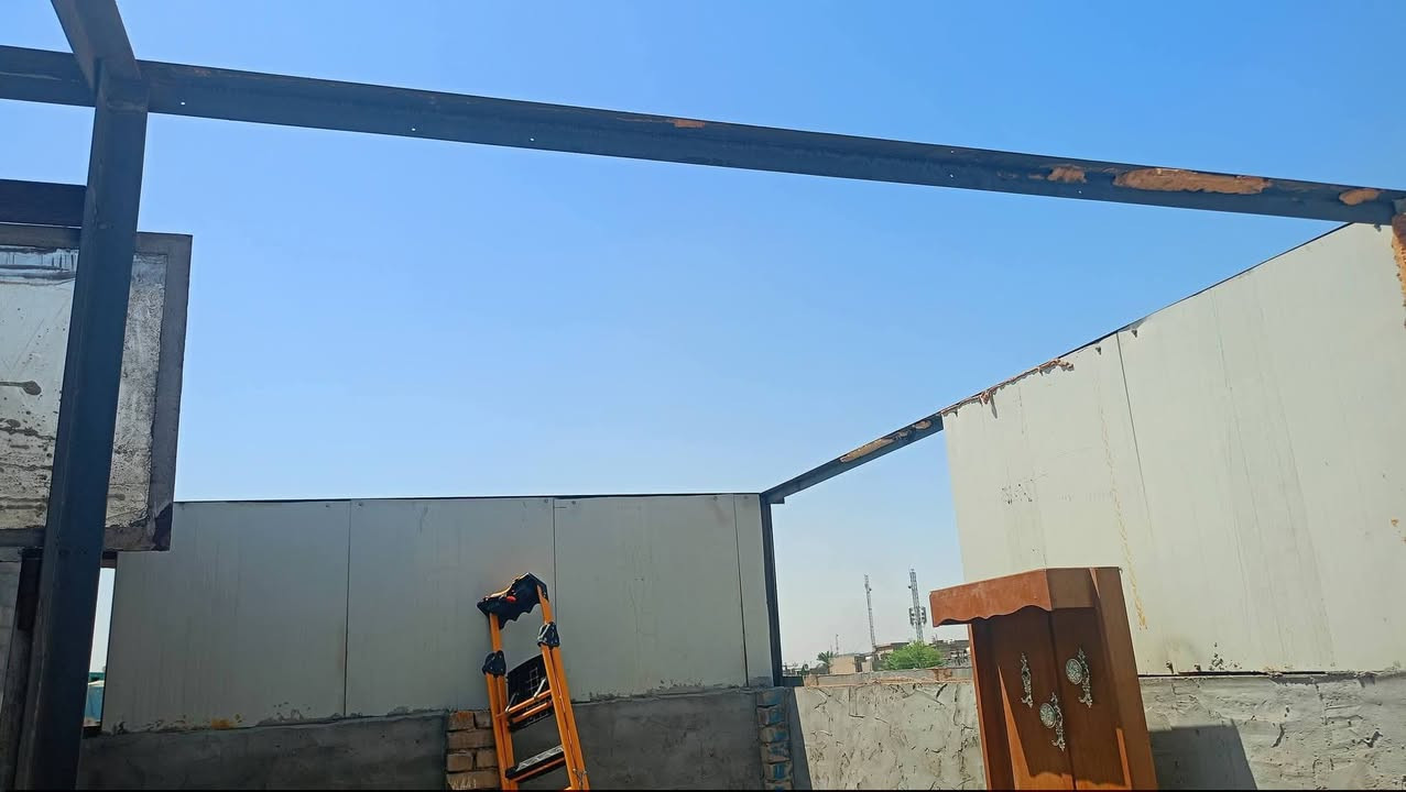 السلام عليكم
زوايا حديد وقطع سندويج وباب وشباك مال غرفة 5*4
للبيع المكان حي العامل
*********** واتساب
