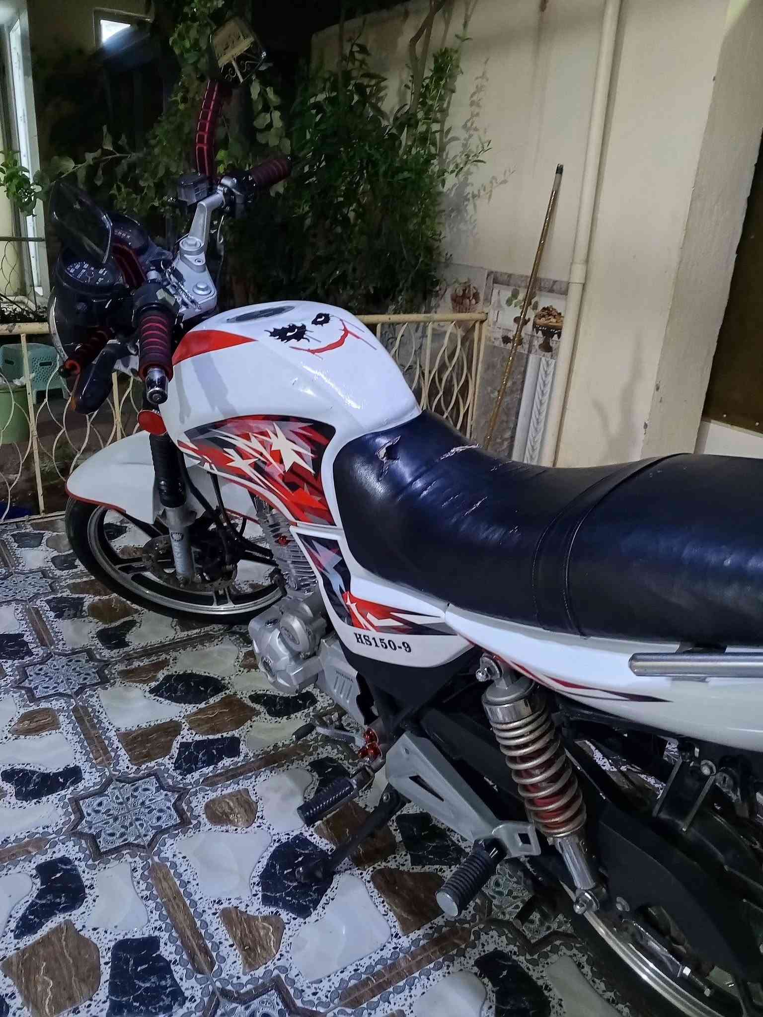 يا الله هيوشا للبيع
موديل 2019
امكمرك وكامل ولوصل مدفوع
سعر 825وبيها مجال قليل 
مكان الخمسه كيلو 
الهاتف ***********
