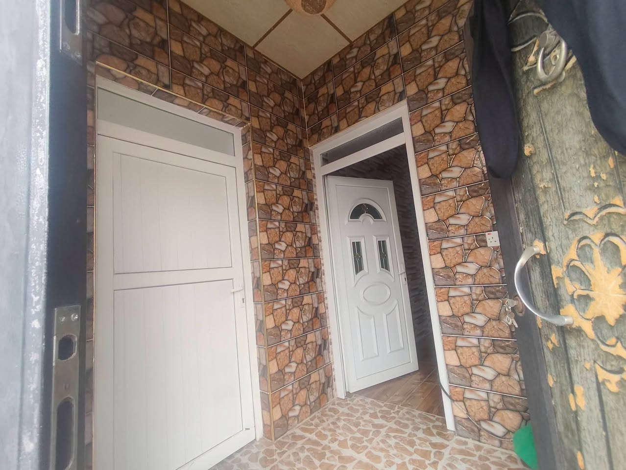 بنجاعلي • ٢٠٠م • غرفتين