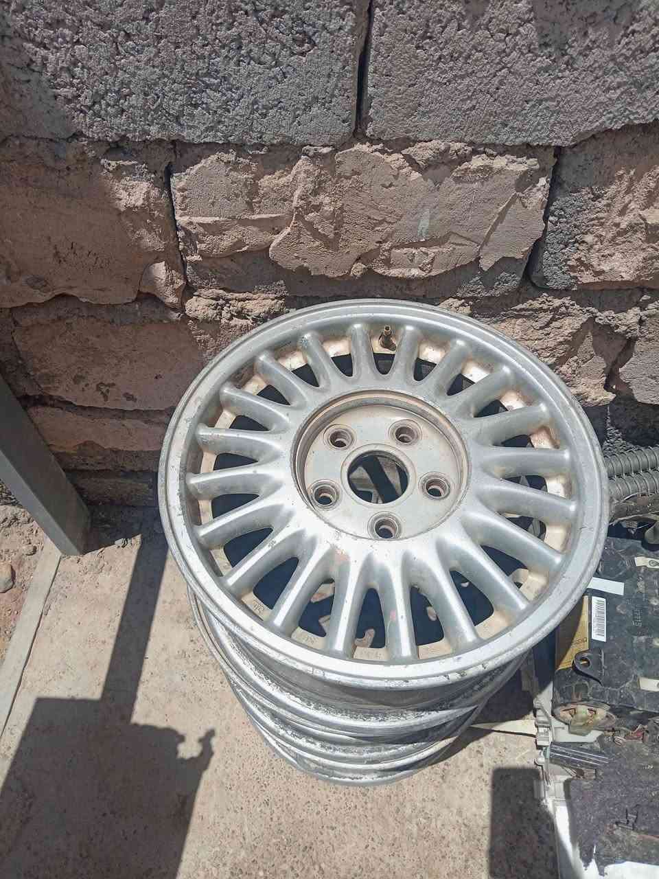 صدر ملكة كامل مع وياله مشط ستيرن بور هوزنات كامله *********** /*********** بغداد
