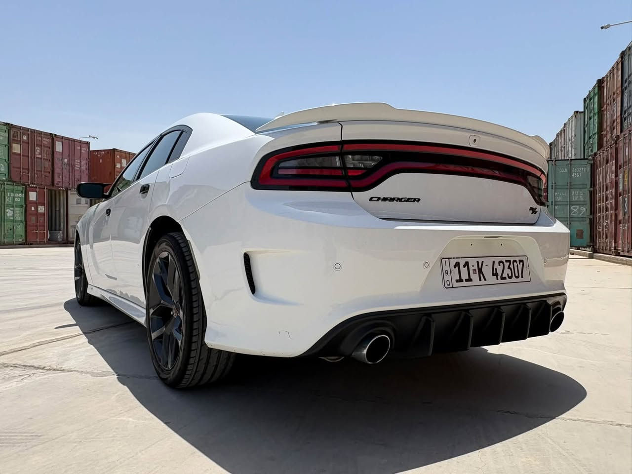 السلام عليكم
عندي دوج تشارجر RT 5700 
موديل 2019 super track pack
ممشى السيارة 77 ميال 
كشنات حضن كنتارا + جلد 
مواصفات الارتي معروفة من حساسات خلفية من شاشة كبيرة من سماعات Alpine من شفتات ستيرن 
كزوز رياضي بلاد دبات سود جاية وياها
عندي وياها لحايه ودوس ودفيوزر اسود ولايت متغير و اويل كاج كان اني شايلهم من السيارة
حادث السيارة جاملغين امامية واحد مبدل والثاني فقط صبغ ونص البنيد صور الحادث والسونار  داخل البوست 
السعر 185 وبيها مجال 
مكان السيارة بغداد / الشعب 
رقم الهاتف : *********** استاذ احمد
