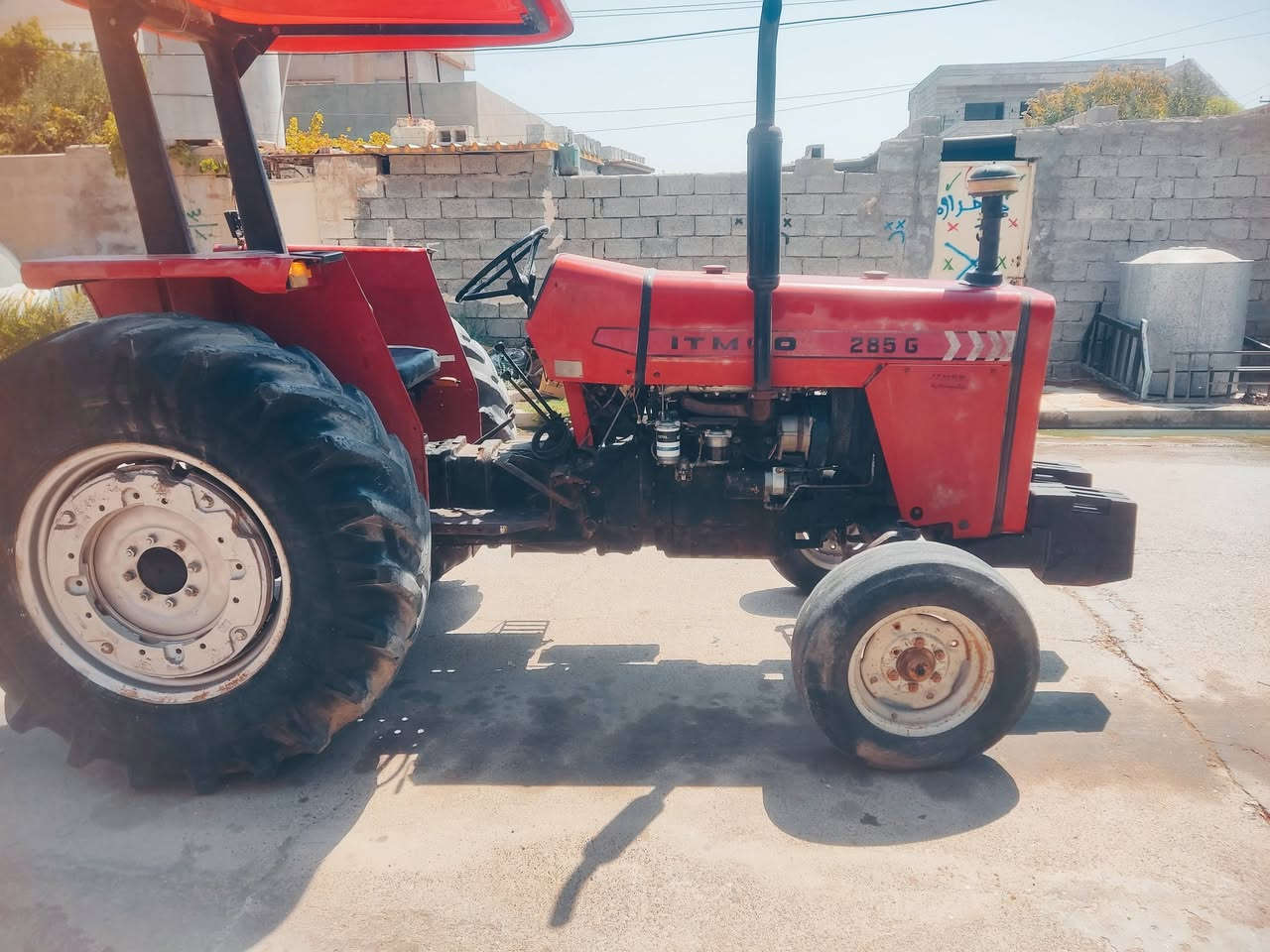 ترکتر ٲیرانی مودیل ۲۰۱۰ بۆ فرۆشتن هیچ شوێنێکی نە کراوە تە وە بە شرتی ناو جۆت شوێن قضاء مخمور     ***********         4093382 0750
