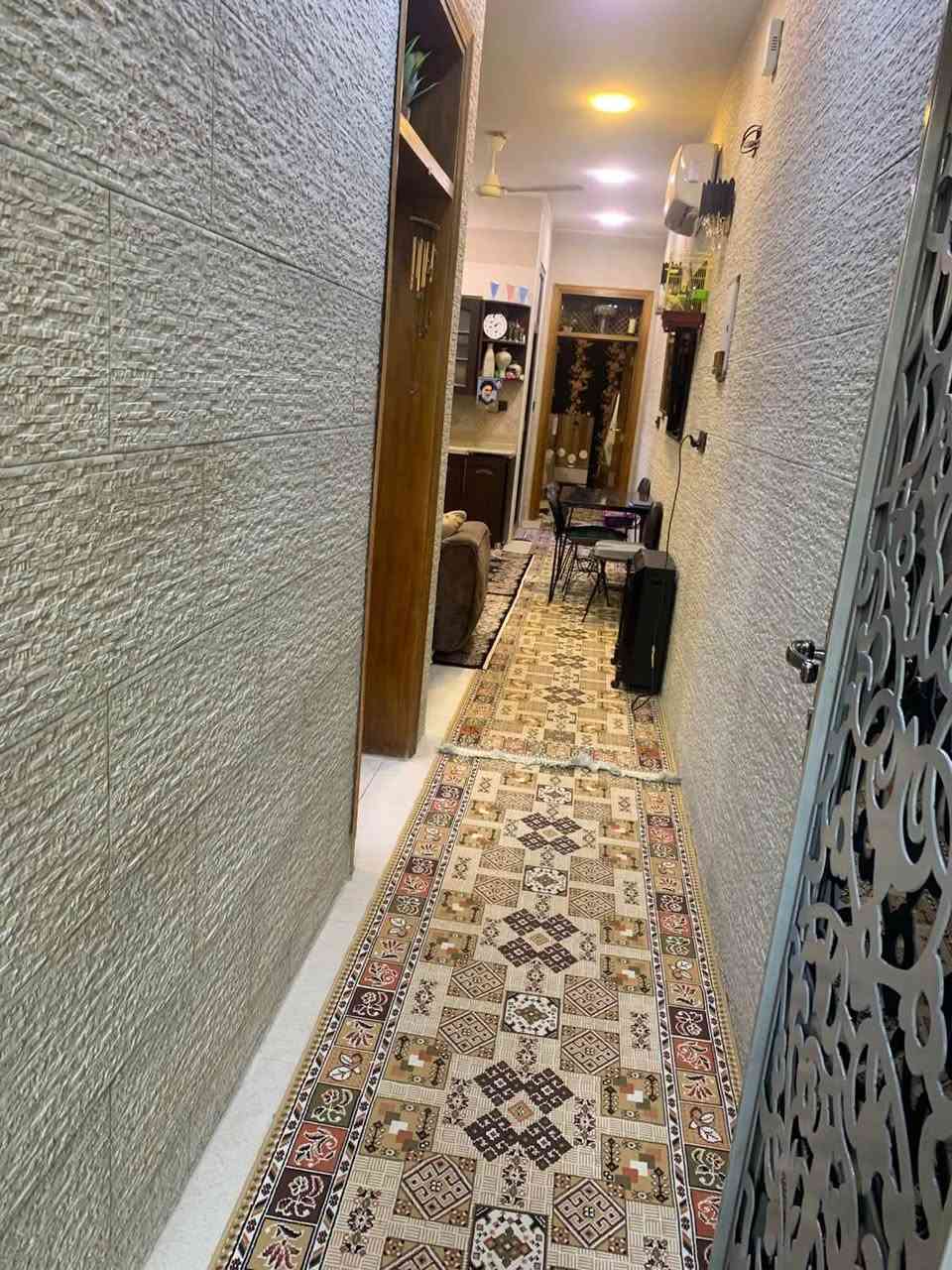 سلام عليكم من رخصه الادمن بيت للبيع مساحته 100متر ملك صرف الواجهيه 5ونزال 20 بيت طابقين يحتوي على 3غرف نوم و صاله واستقبال2 حمامات العنوان البلديات المضمار العابد بناء درجه اولى2022للاستفسار الاتصال ***********

