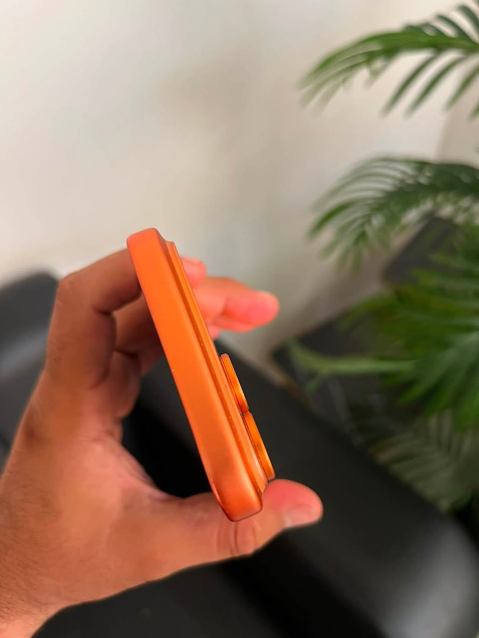 السلام عليكم
ايفون 17 Pro Max 
256GB 
سيمكارت فعلي شرق اوسط AF
السعر 1625 
مكاني بغداد 
***********

