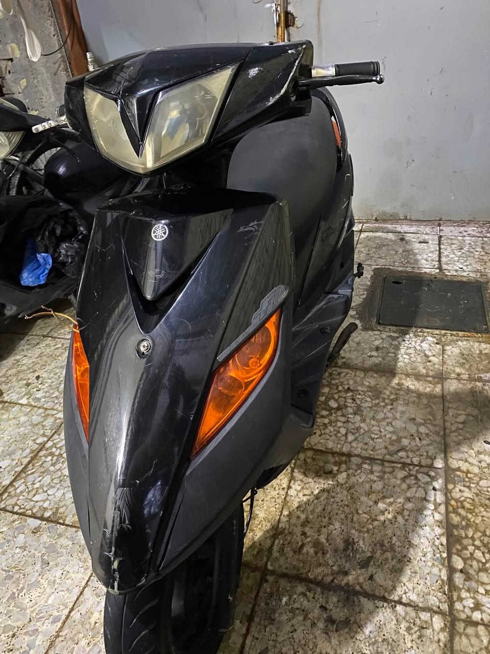 السلام عليكم
ماكس ثعلب كابريتر جديد دبلات جدد محرك مجفت مره وحده كلجات جديده كهربائيات شغاله كفرات اصليه ختم واحد ويه السوادات بيها نواقص كلش بسيطه شلعه تشك الكاع معدل يخبل عارضها ب 325 وبيها مجال عنواني الامين الثانيه شهداء النفط متواجد خاص 
***********
ملاحظه : الدراجه سويجها ضايع اكفلها سرقه وعشاير

