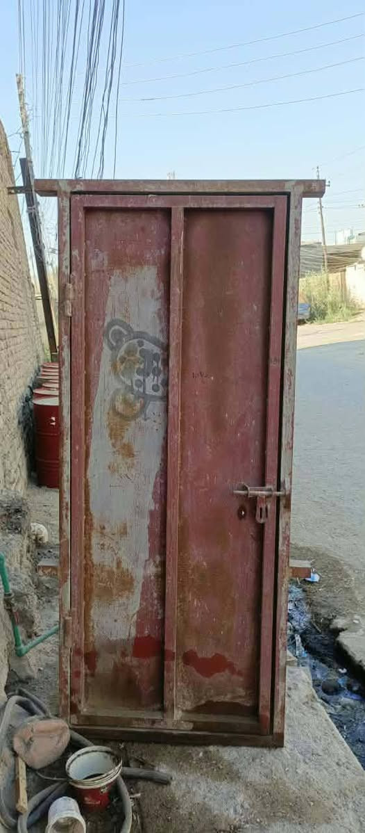 بيبان المنيوم جاهزة 
باب حديد 
***********
