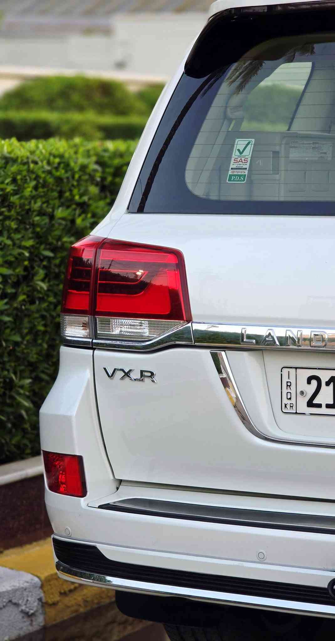 للبيع 
لاندكروز  2017  VXR. 5700 مواصفات لكزز
فول دشبول لكزز و اربع ابواب بصمه سياره جديده وجاهزه ماشيه 149 الف سياره كير محرك شرط كفاله مامفتوح رقم سليمانية ومكانها بغداد 
كفاله عامه باستثناء مكانين بارد السعر 435 ورقه 
للأستفسار ***********
