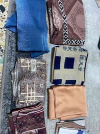 شالات خوات الجدد عددهم 13 شال للبيع السعر الفين دينار المكان بغداد الش...